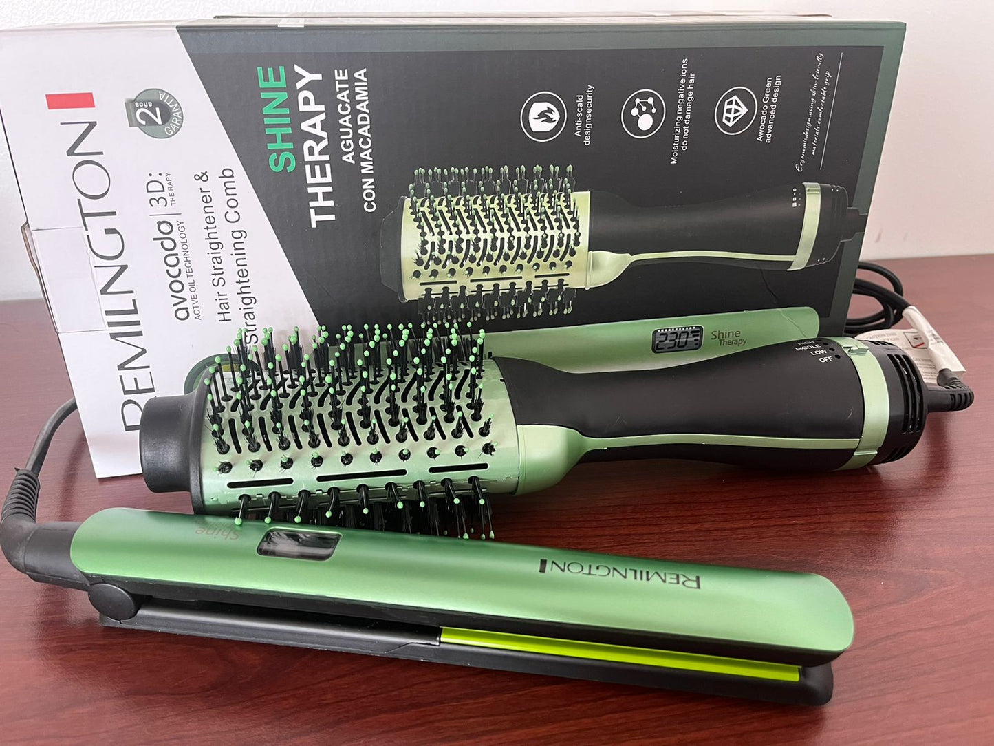 COMBO PLANCHA Y CEPILLO SECADOR AGUACATE