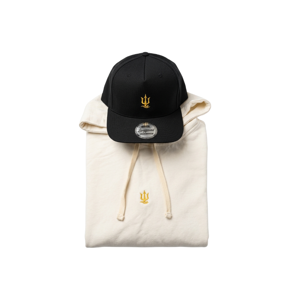COMBO URBANO GORRA NEGRA Y CHOMPA MARFIL 727 - STREETWEAR ESENCIAL